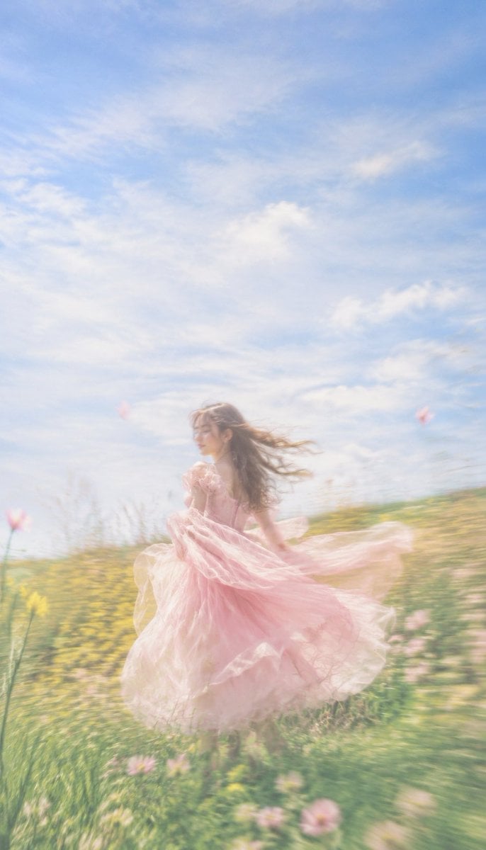 Dreamy Slow-Shutter Garden Portrait